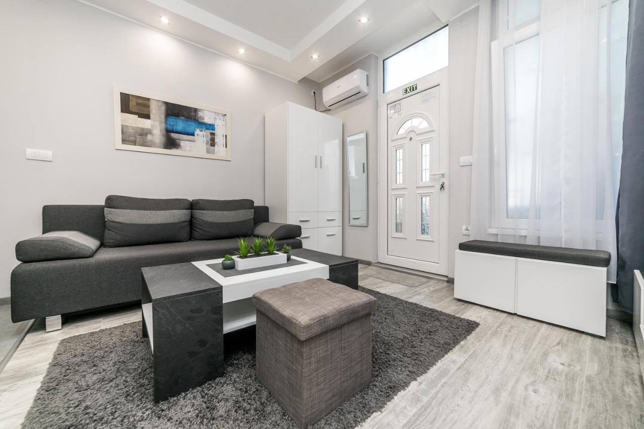 Gray Luxe Apartment Belgrade Exterior photo