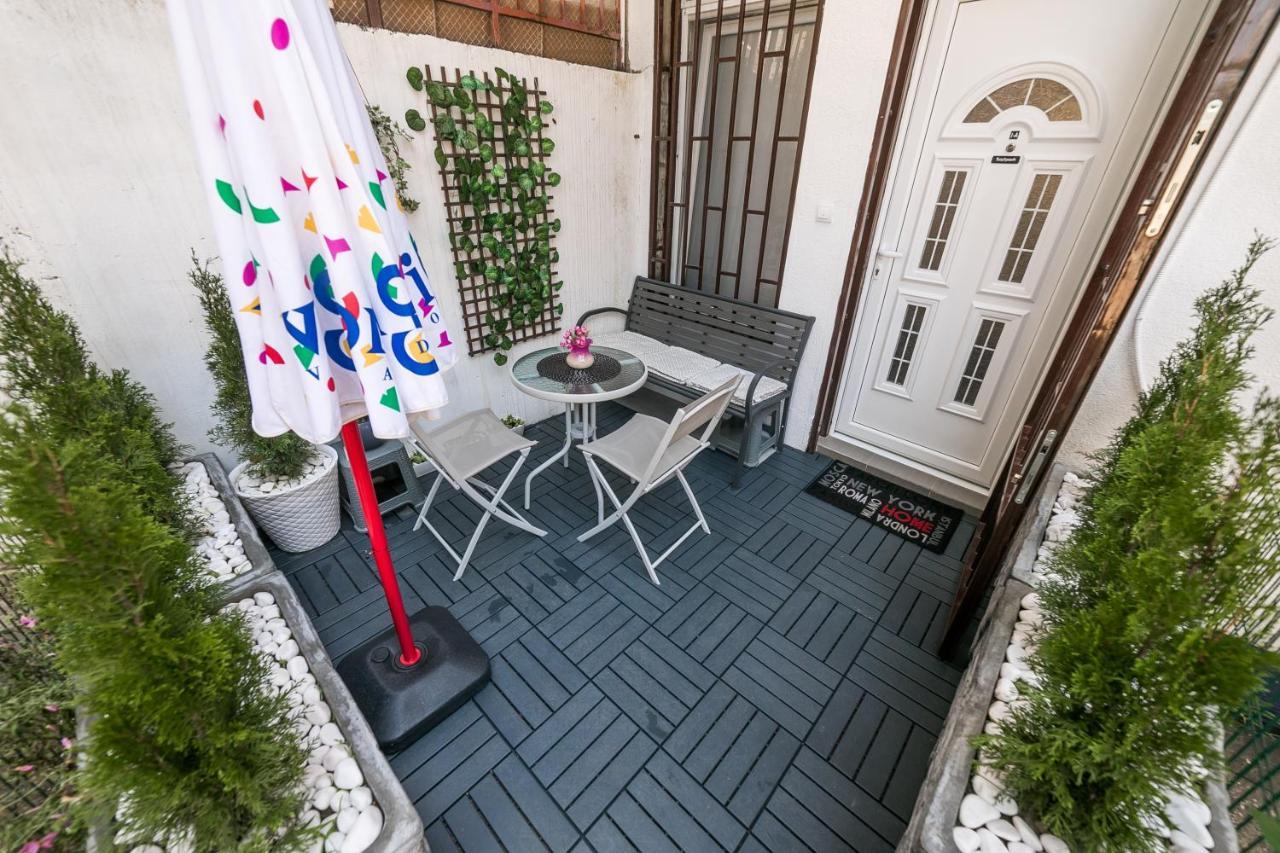 Gray Luxe Apartment Belgrade Exterior photo