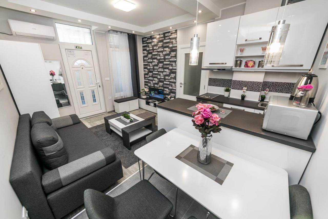 Gray Luxe Apartment Belgrade Exterior photo