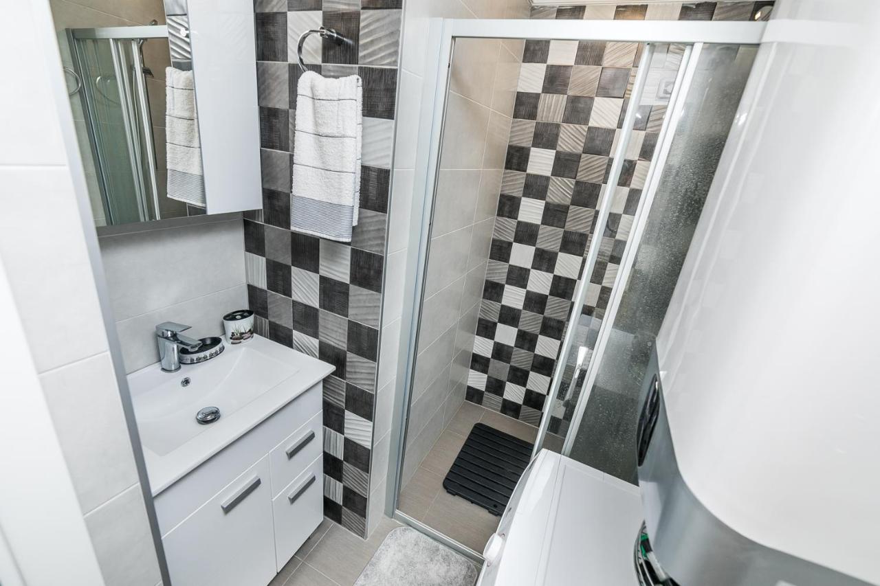 Gray Luxe Apartment Belgrade Exterior photo