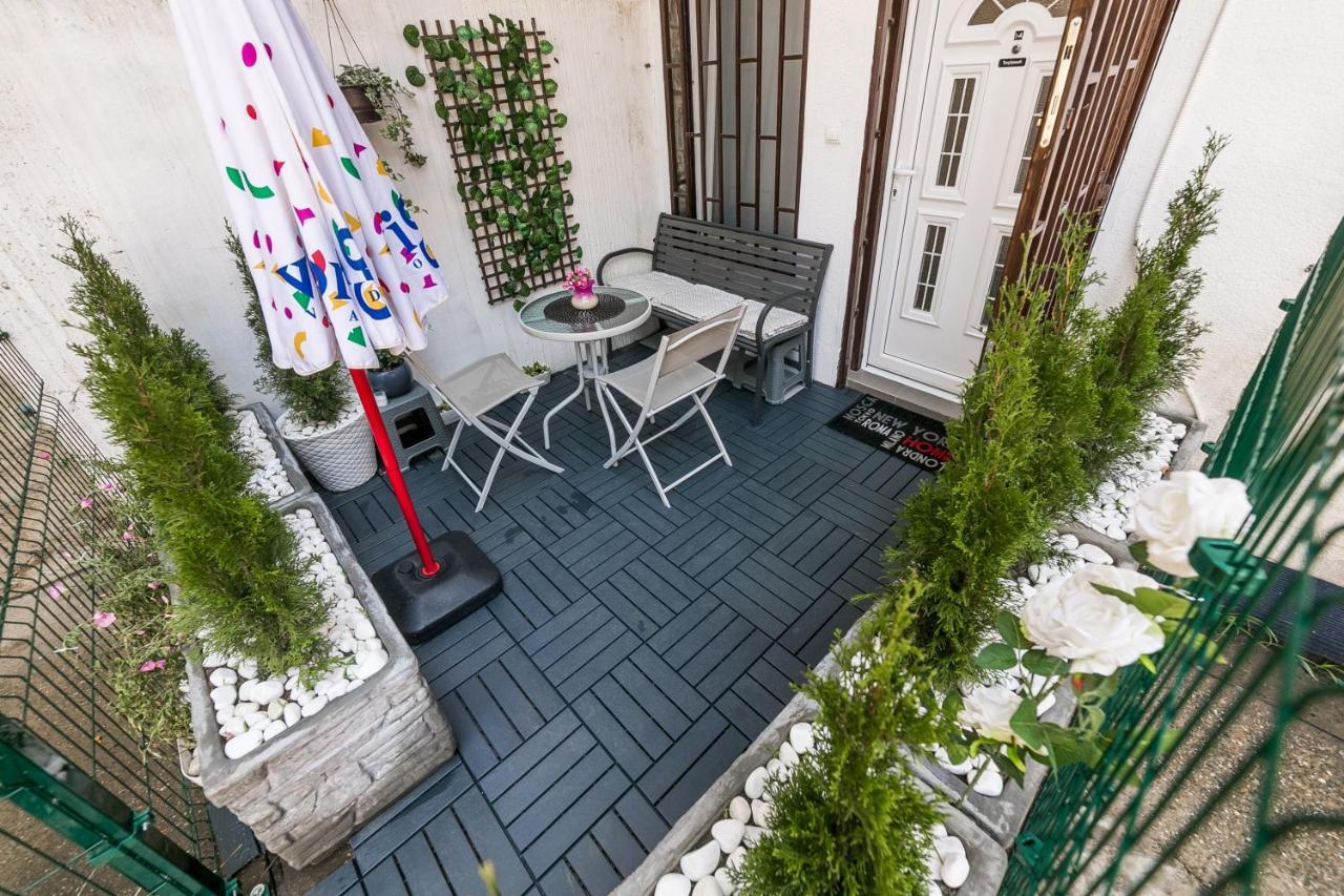Gray Luxe Apartment Belgrade Exterior photo